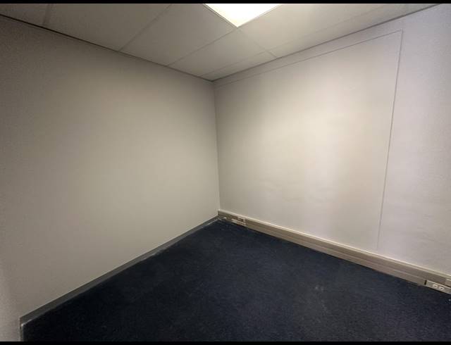 172M² OFFICE TO LET IN CENTURY CITY